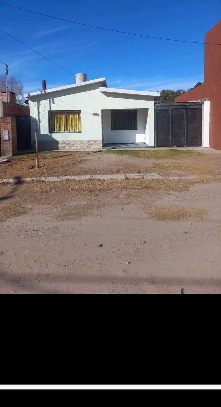 Casa de 3 dormitorios en Juana Koslay