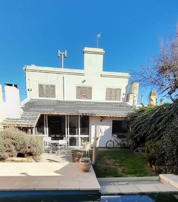 Chalet de 3 dormitorios con piscina en San Luis Capital