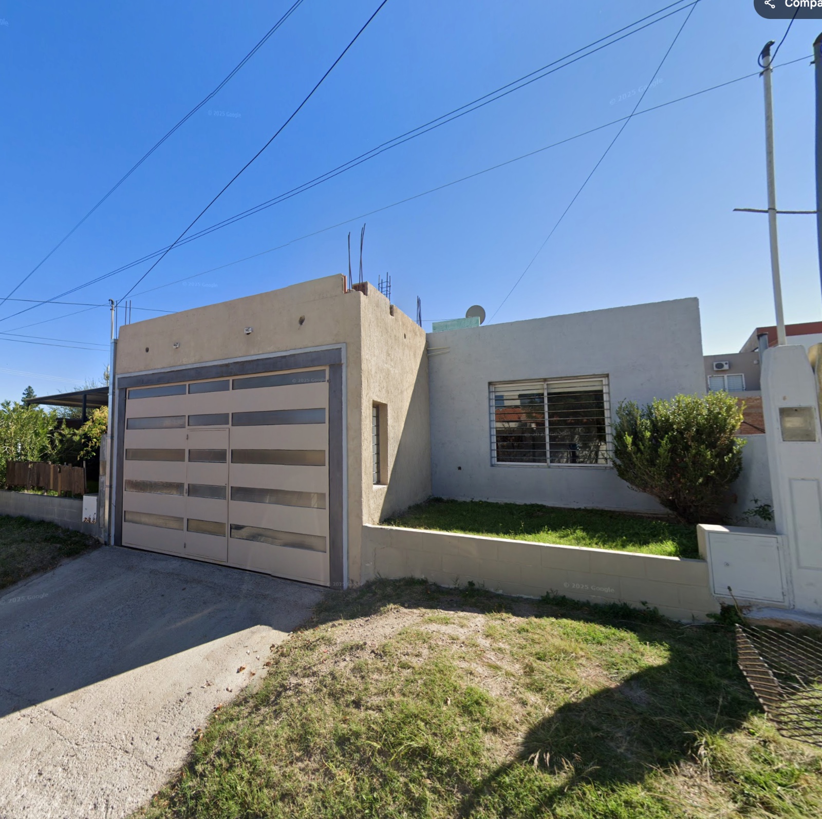 Casa de 3 dormitorios con quincho en barrio AMPPARE