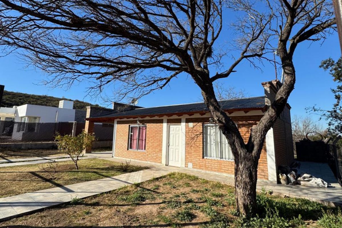 Casa de 2 dormitorios con piscina en Las Chacras